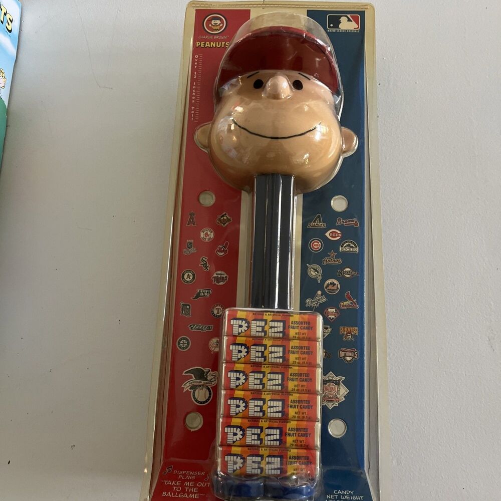 Charlie Brown Giant PEZ Dispenser 12" 2005 Atlanta Braves Music Not Tested As Is